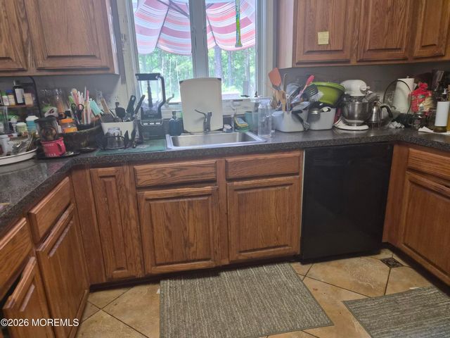 4 Biscayne Court, Jackson, NJ 08527