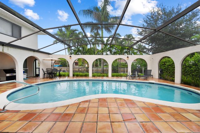 2461 SW 27TH Terrace, Fort Lauderdale, FL 33312