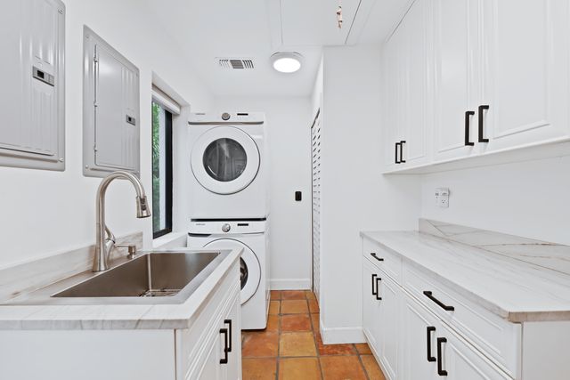 2461 SW 27TH Terrace, Fort Lauderdale, FL 33312