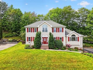 1 Magnavista Dr, Haverhill, MA 01830