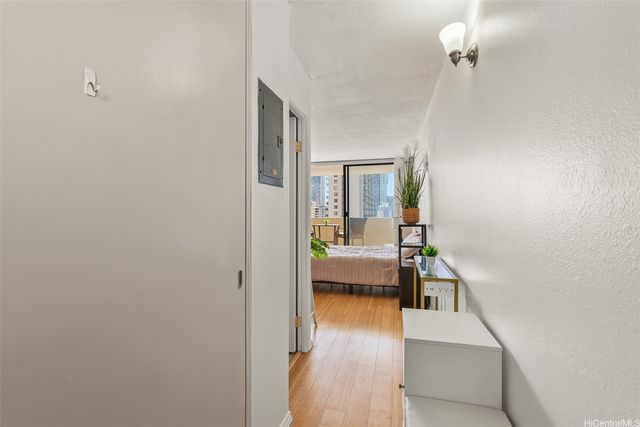 2092 Kuhio Avenue 1701, Honolulu, HI 96815