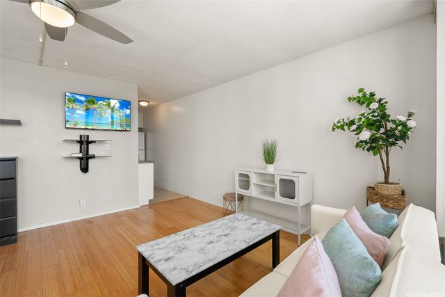 2092 Kuhio Avenue 1701, Honolulu, HI 96815