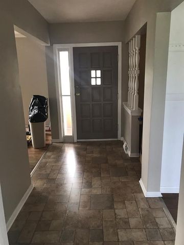 2515 ZIMMERLY Road, Erie, PA 16506