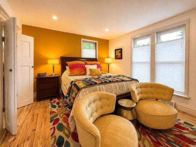 211 E Sycamore Street, Three Oaks, MI 49128