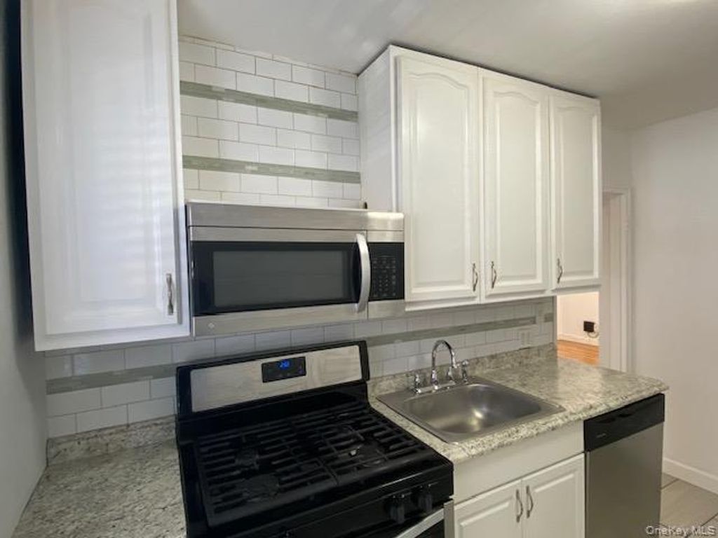 260-45 73rd Avenue A-1, Glen Oaks, NY 11004 — photo 5