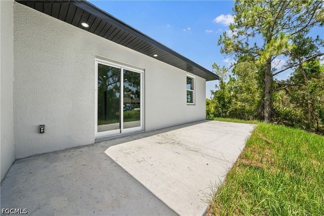 3203 66th ST W, Lehigh Acres, FL 33971