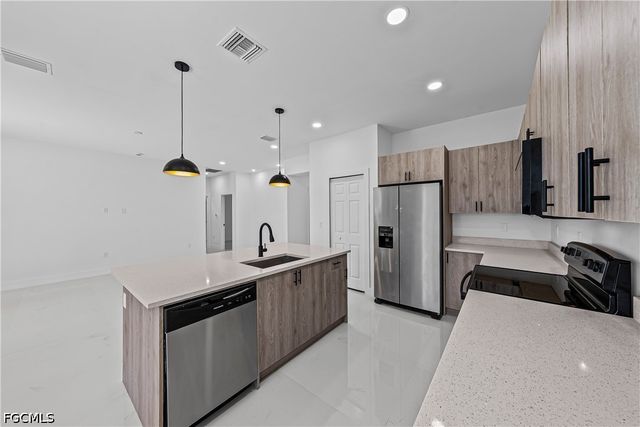 3203 66th ST W, Lehigh Acres, FL 33971