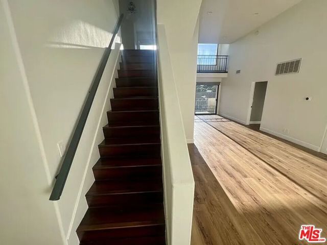 390 S Sepulveda Boulevard A302, Los Angeles, CA 90049