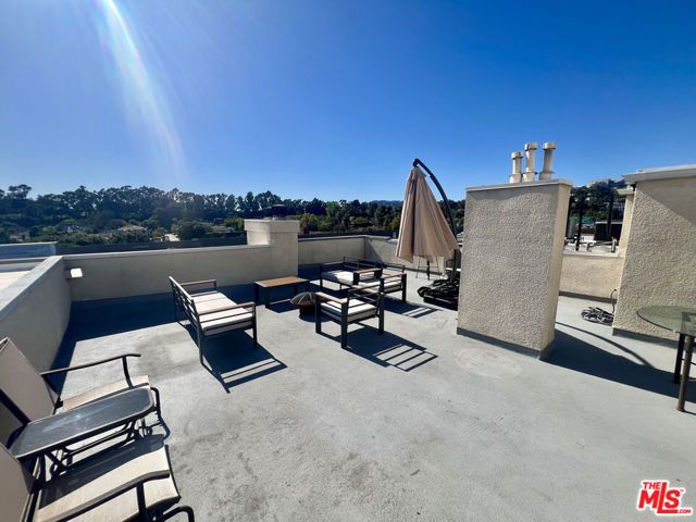 390 S Sepulveda Boulevard A302, Los Angeles, CA 90049