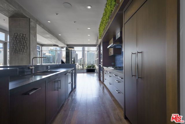 1100 S Hope Street 1714, Los Angeles, CA 90015