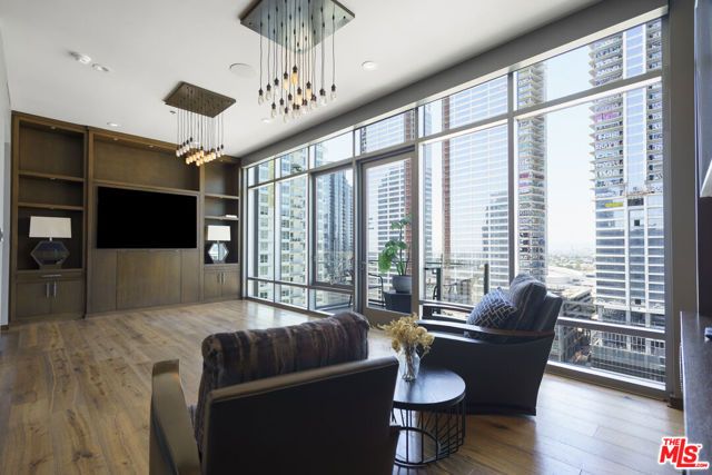 1100 S Hope Street 1714, Los Angeles, CA 90015
