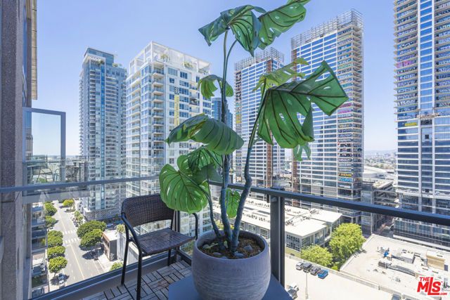 1100 S Hope Street 1714, Los Angeles, CA 90015