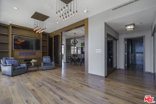 1100 S Hope Street 1714, Los Angeles, CA 90015