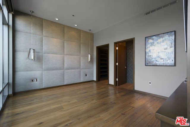 1100 S Hope Street 1714, Los Angeles, CA 90015