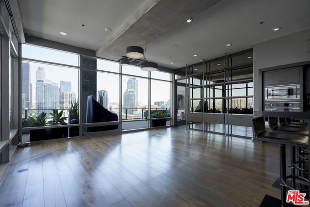 1100 S Hope Street 1714, Los Angeles, CA 90015