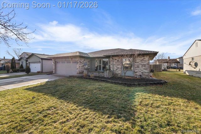 46621 Apple Lane, Macomb Township, MI 48044