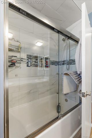 46621 Apple Lane, Macomb Township, MI 48044