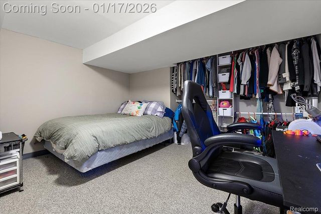 46621 Apple Lane, Macomb Township, MI 48044