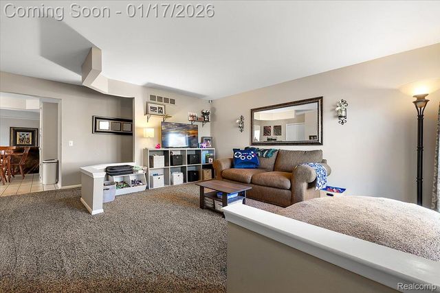 46621 Apple Lane, Macomb Township, MI 48044