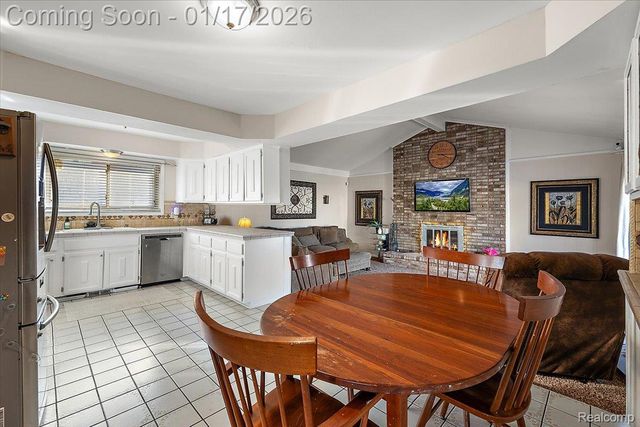 46621 Apple Lane, Macomb Township, MI 48044