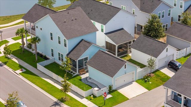 411 N Commodore Way, Summerville, SC 29483