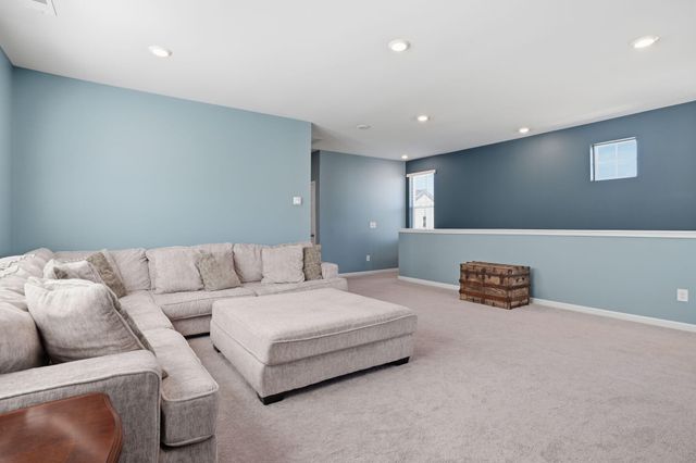 411 N Commodore Way, Summerville, SC 29483