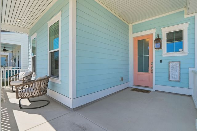 411 N Commodore Way, Summerville, SC 29483