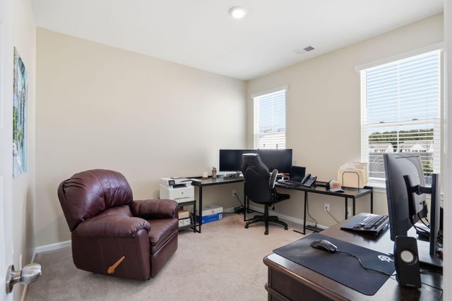 411 N Commodore Way, Summerville, SC 29483