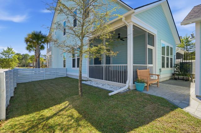 411 N Commodore Way, Summerville, SC 29483