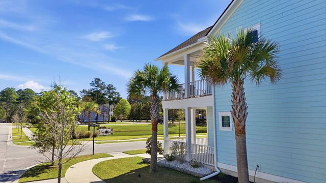 411 N Commodore Way, Summerville, SC 29483