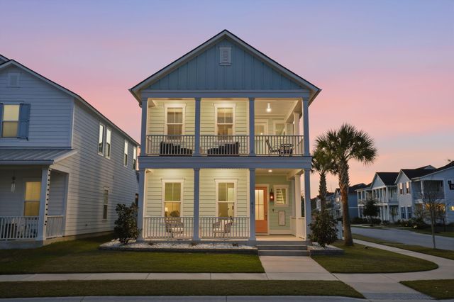 411 N Commodore Way, Summerville, SC 29483