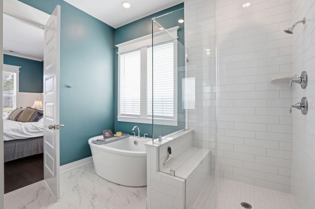 411 N Commodore Way, Summerville, SC 29483