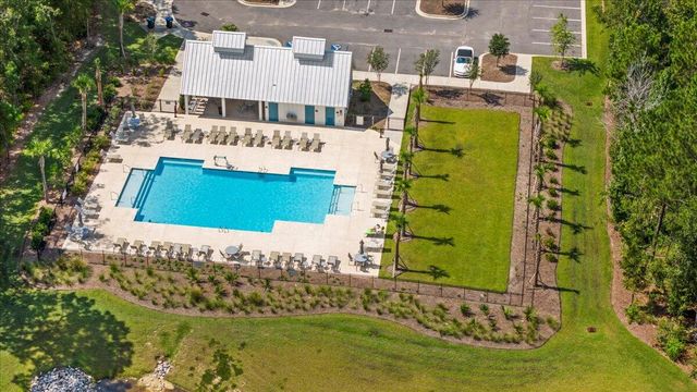 411 N Commodore Way, Summerville, SC 29483