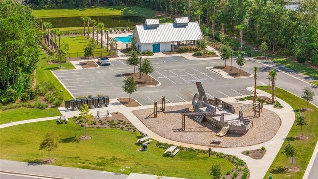 411 N Commodore Way, Summerville, SC 29483