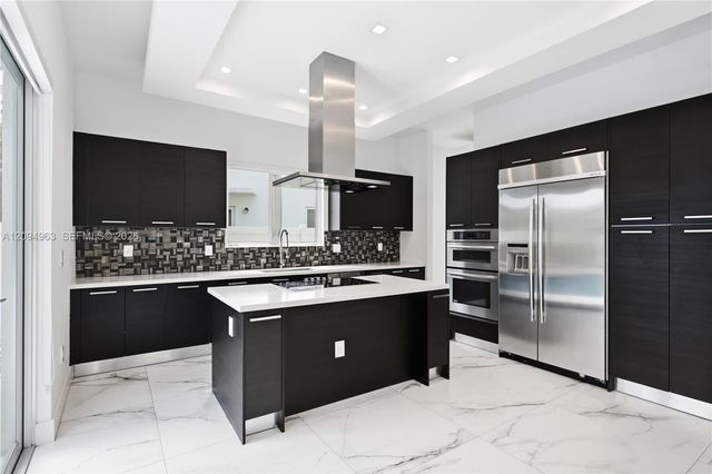8221 NW 34th Drive, Doral, FL 33122