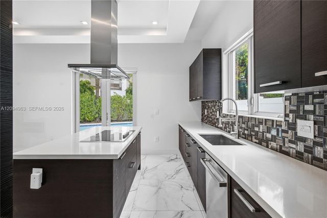 8221 NW 34th Drive, Doral, FL 33122
