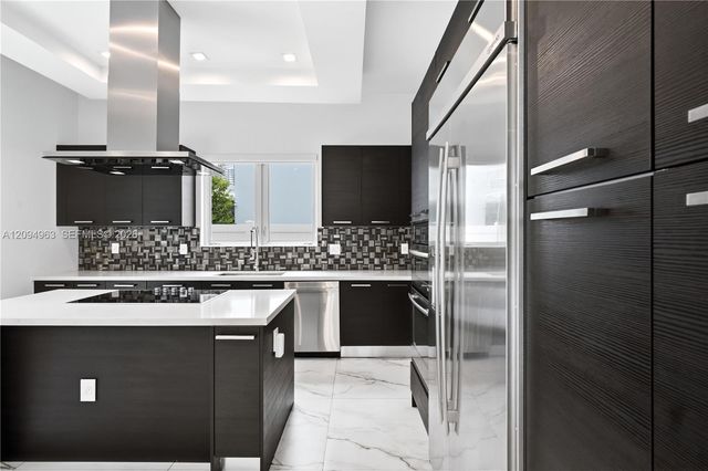 8221 NW 34th Drive, Doral, FL 33122