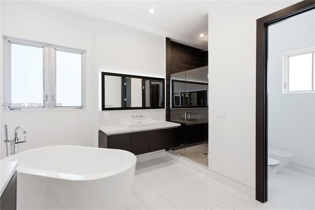 8221 NW 34th Drive, Doral, FL 33122