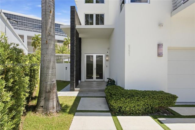 8221 NW 34th Drive, Doral, FL 33122