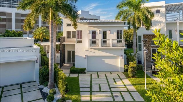 8221 NW 34th Drive, Doral, FL 33122