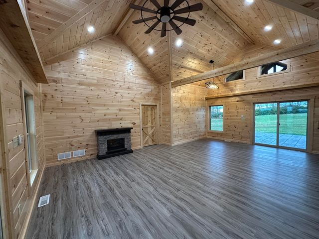 910 Walnut Grove Road, Carlisle, KY 40311