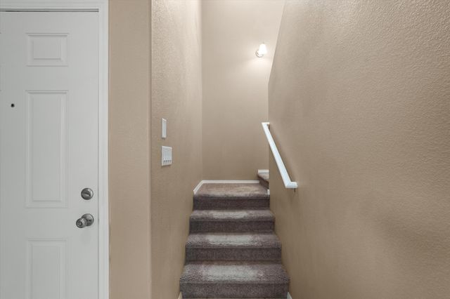 8319 Go West Road NW, Albuquerque, NM 87120