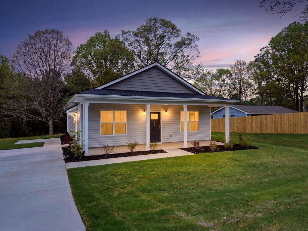 313 Ponder Road, Greer, SC 29651