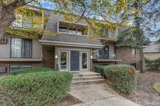 224 E Bailey Road A, Naperville, IL 60565