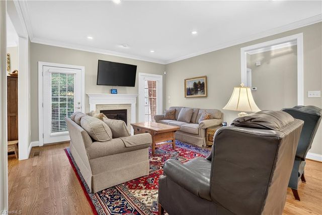 6 Jacobs Way, Greensboro, NC 27455