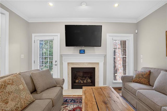 6 Jacobs Way, Greensboro, NC 27455
