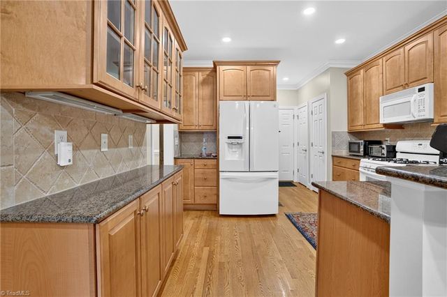 6 Jacobs Way, Greensboro, NC 27455
