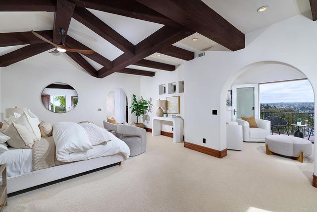 6811 VIANDA COURT, Carlsbad, CA 92009
