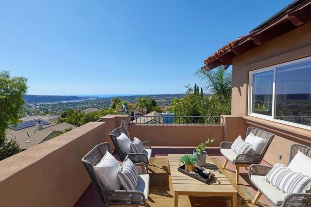6811 VIANDA COURT, Carlsbad, CA 92009