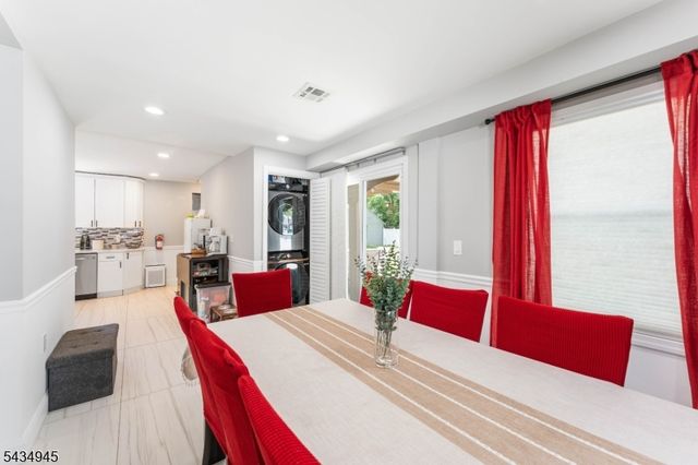 379 Old Georges Rd, North Brunswick Twp., NJ 08902